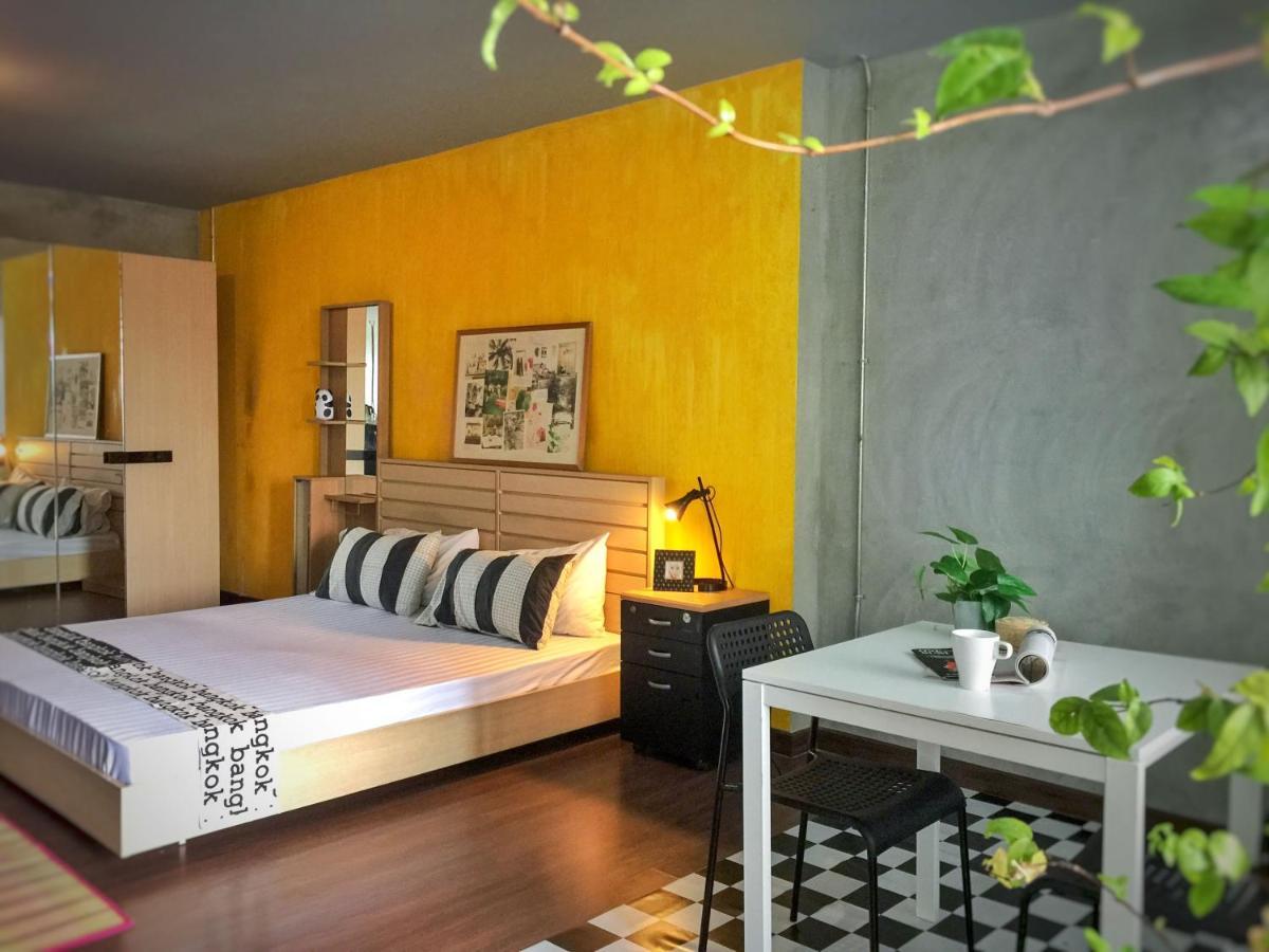 Five Stars Ratchada 19 Hostel Банкок Екстериор снимка