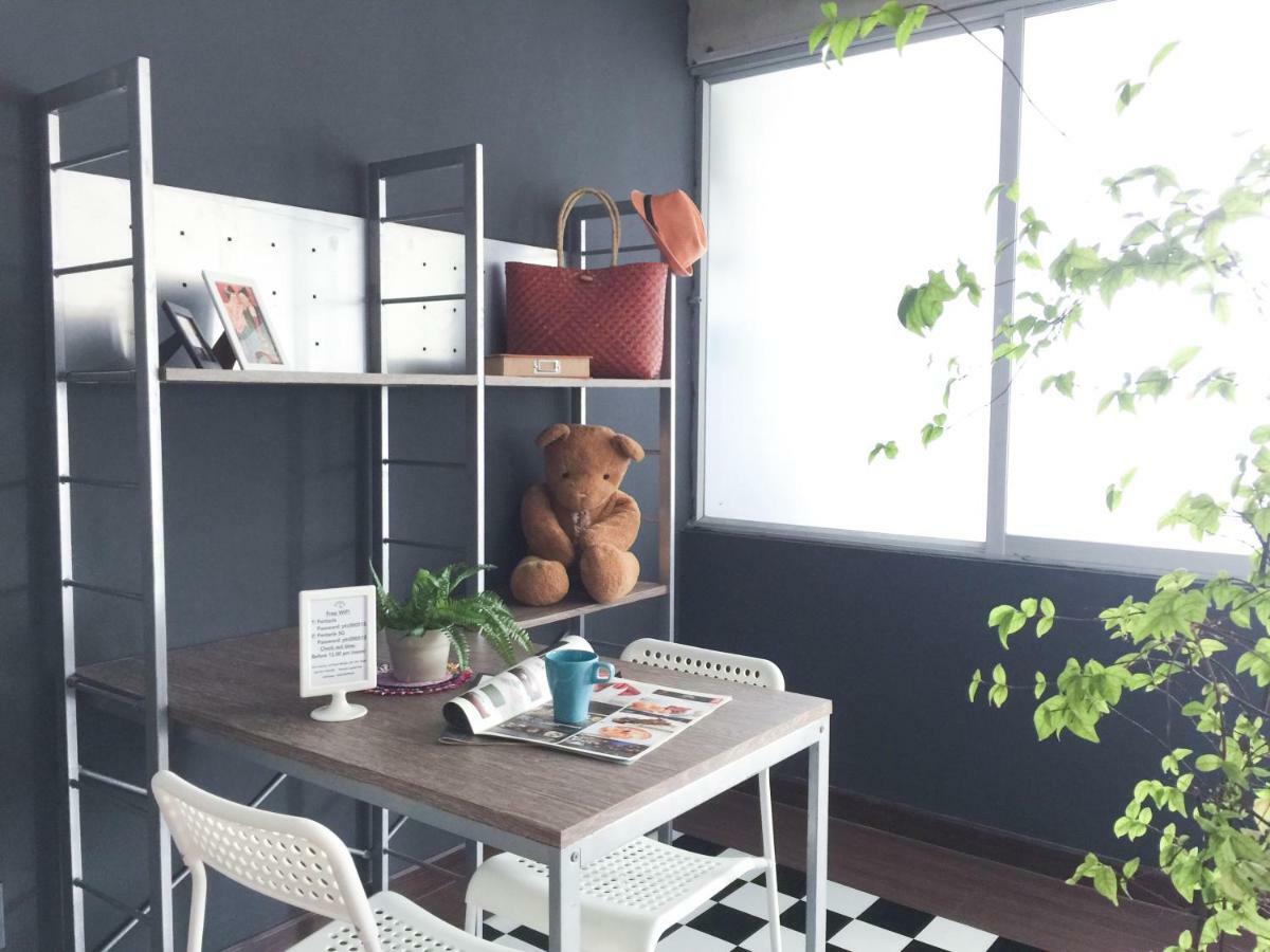 Five Stars Ratchada 19 Hostel Банкок Екстериор снимка