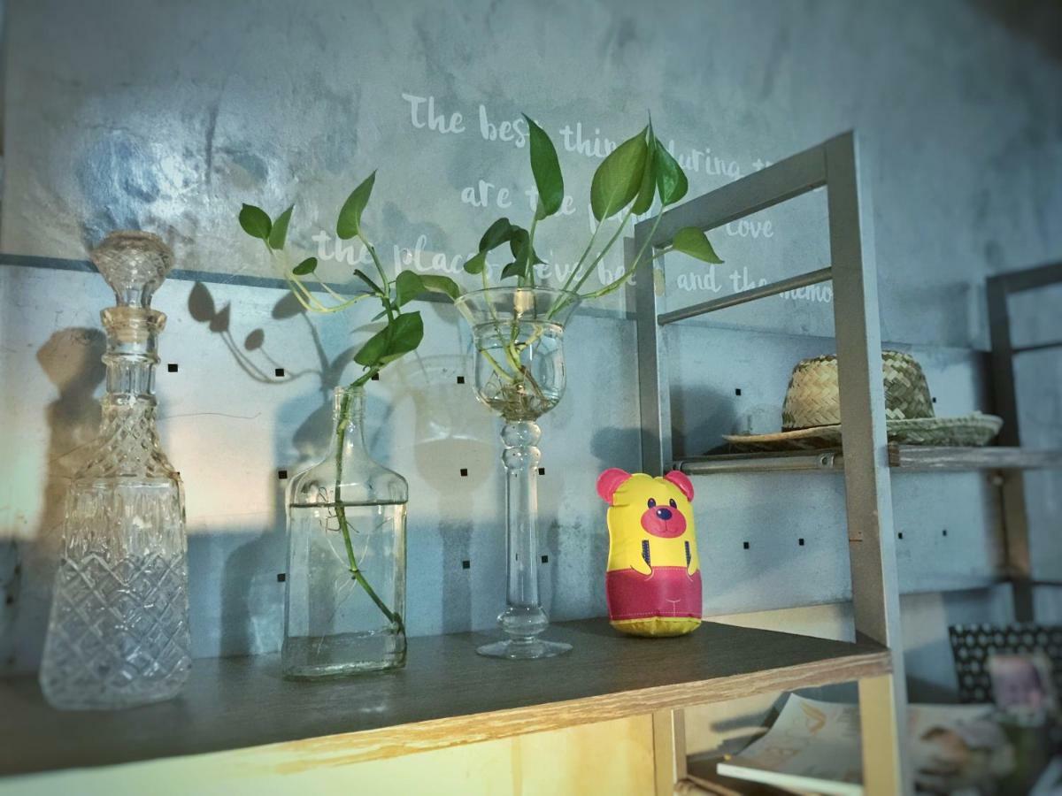Five Stars Ratchada 19 Hostel Банкок Екстериор снимка