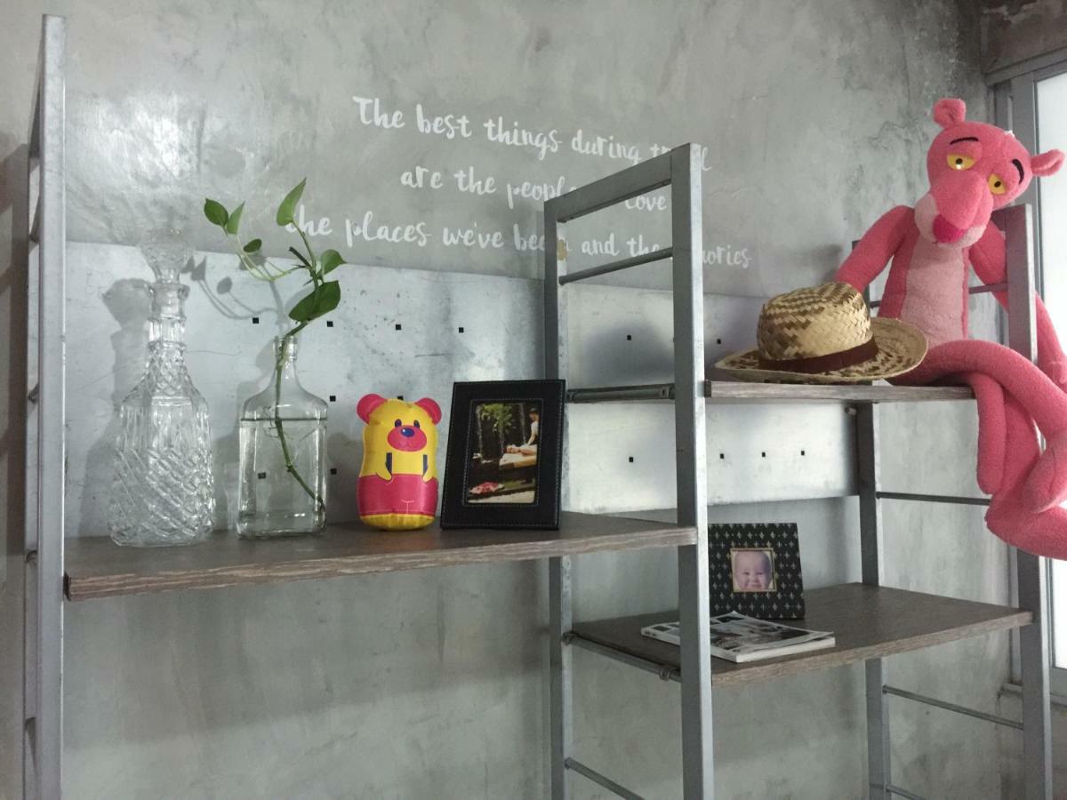 Five Stars Ratchada 19 Hostel Банкок Екстериор снимка